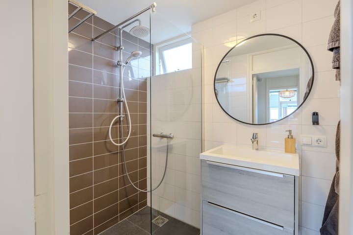 Foto 19 van Van Kinschotstraat 1