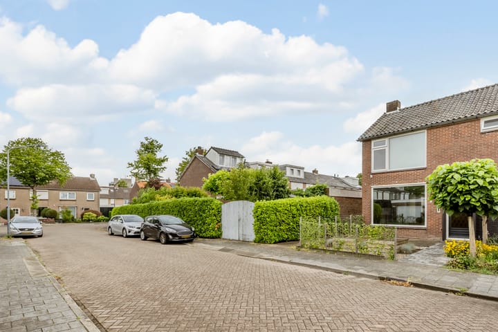 Foto 30 van Van Kinschotstraat 1