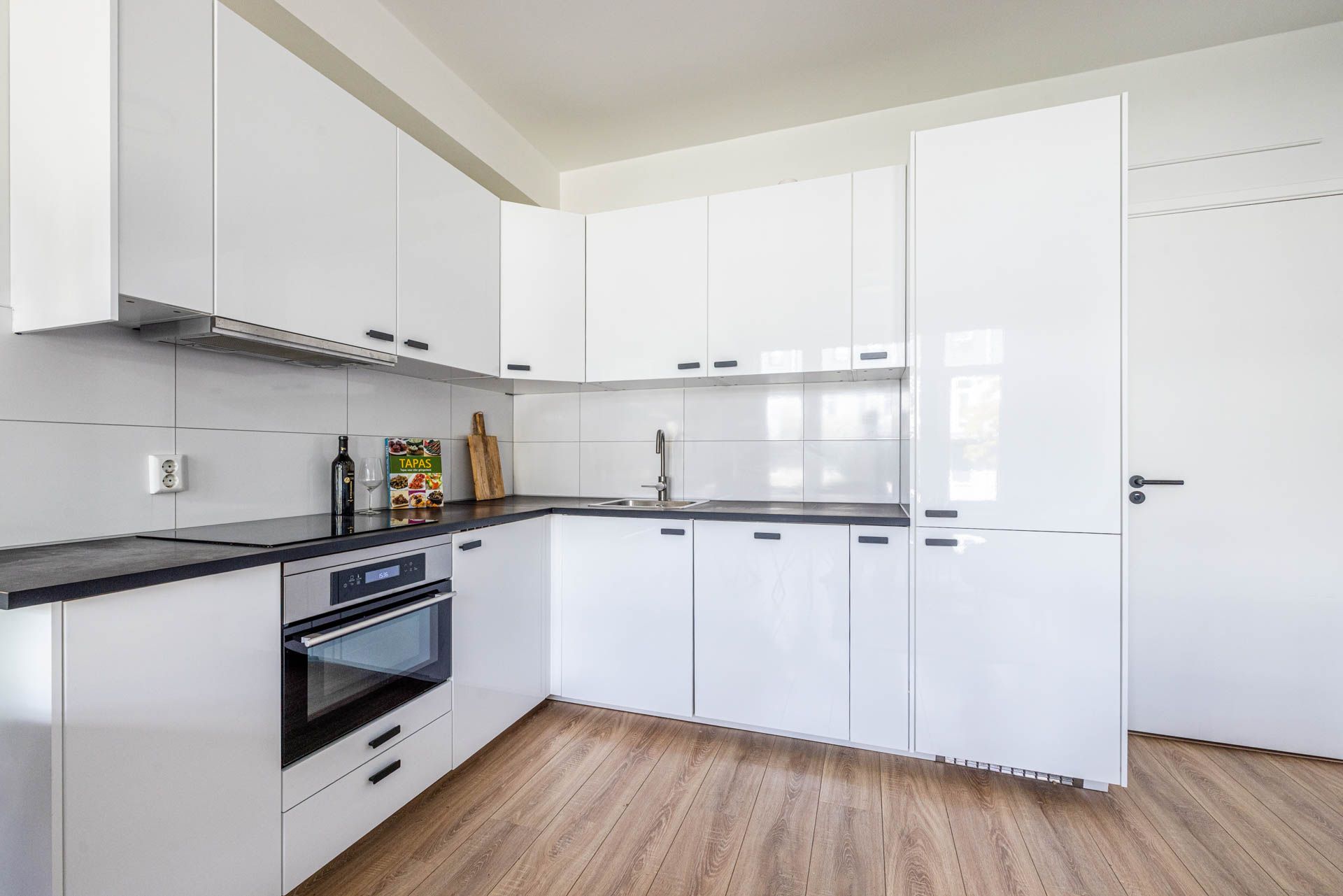 Photo 3 of Henegouwerlaan 46-B