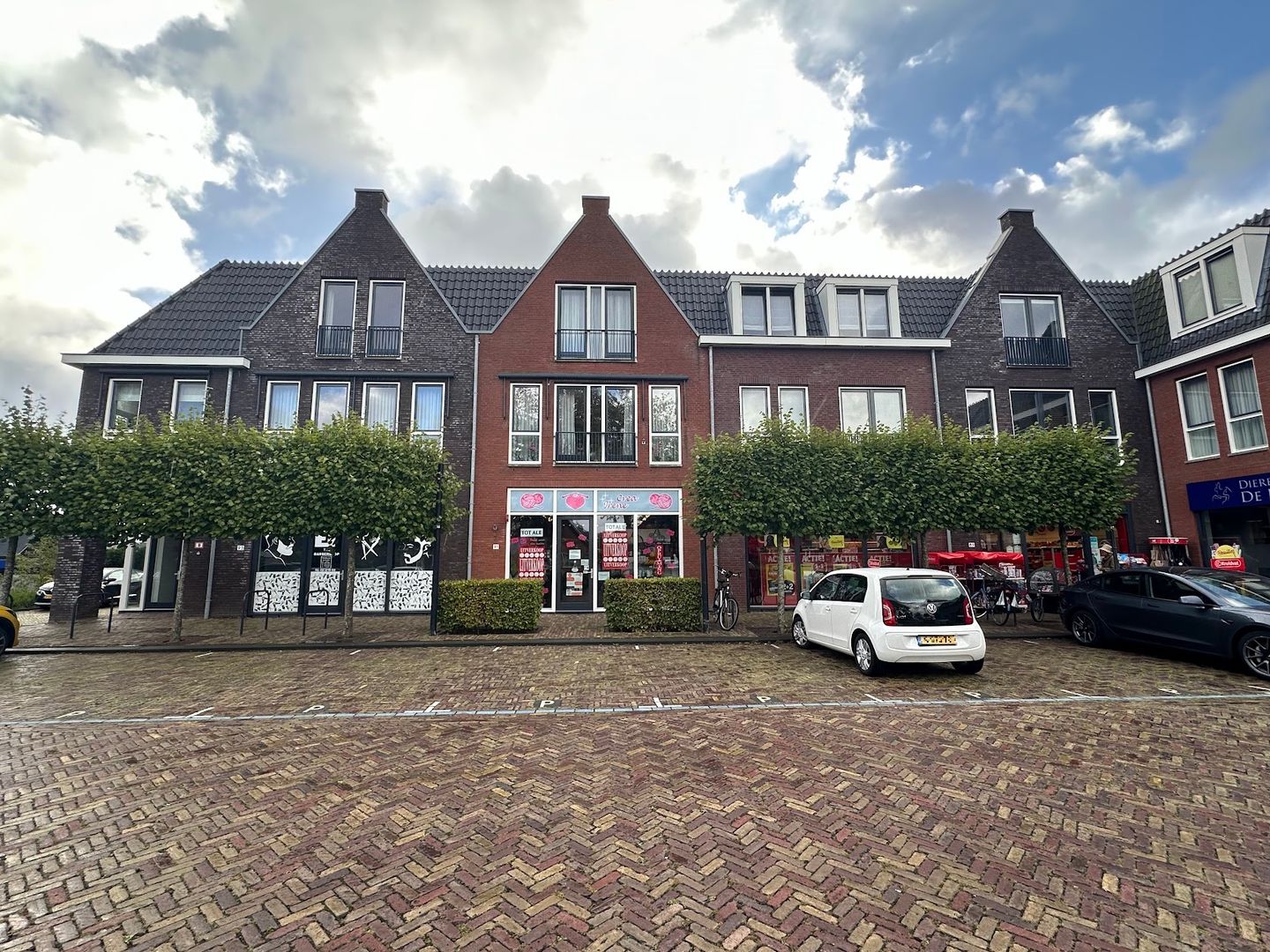 View photo 1 of Dorpsstraat 91