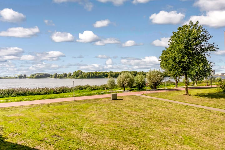 Foto 15 van Fellinilaan 304