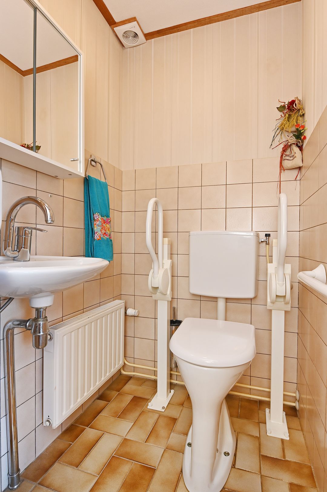 Foto 11 van Delftsestraatweg 174