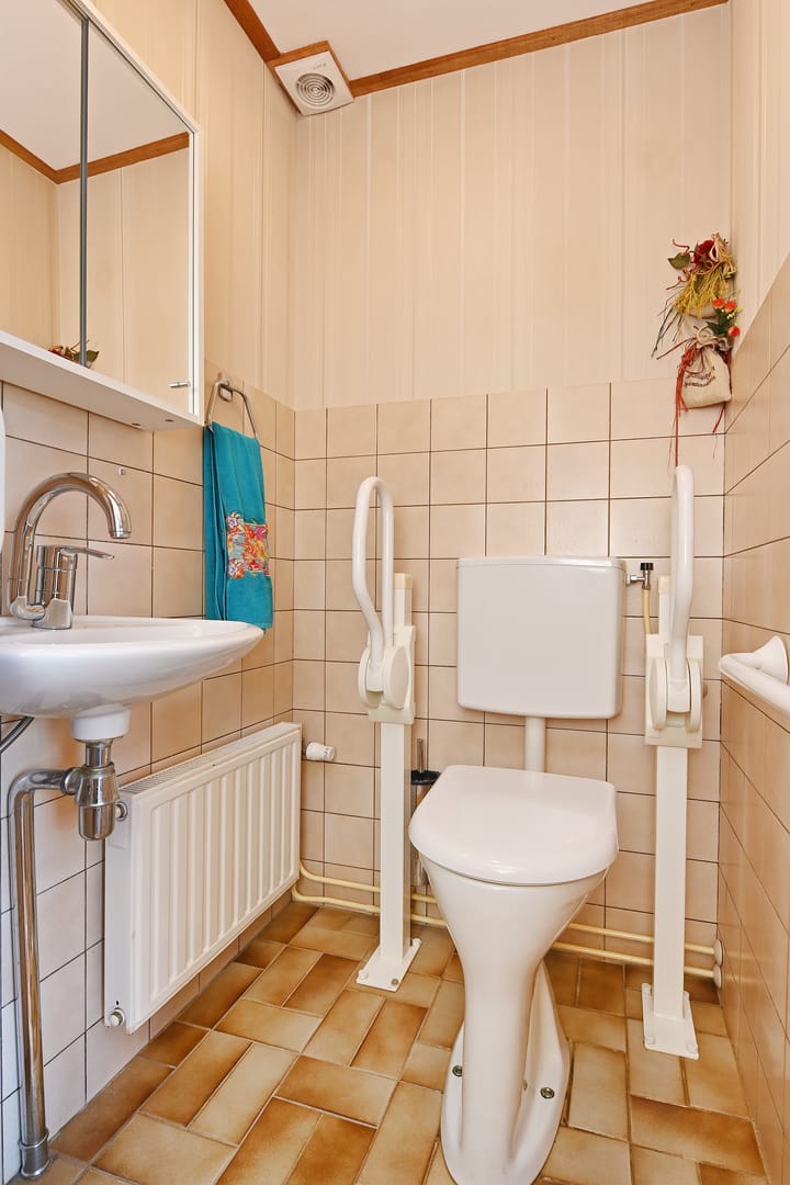 Photo 11 of Delftsestraatweg 174