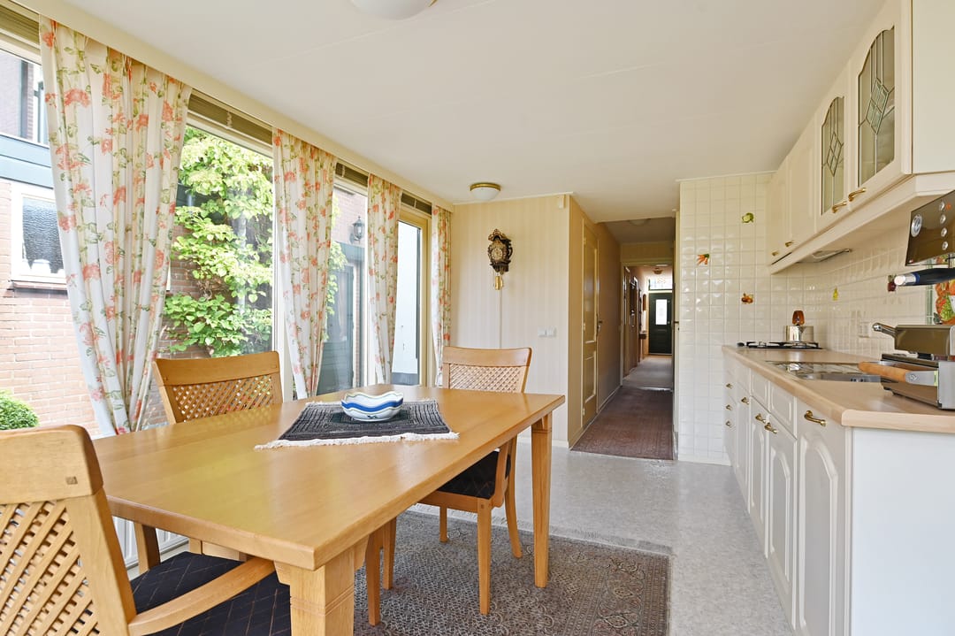 Foto 17 van Delftsestraatweg 174