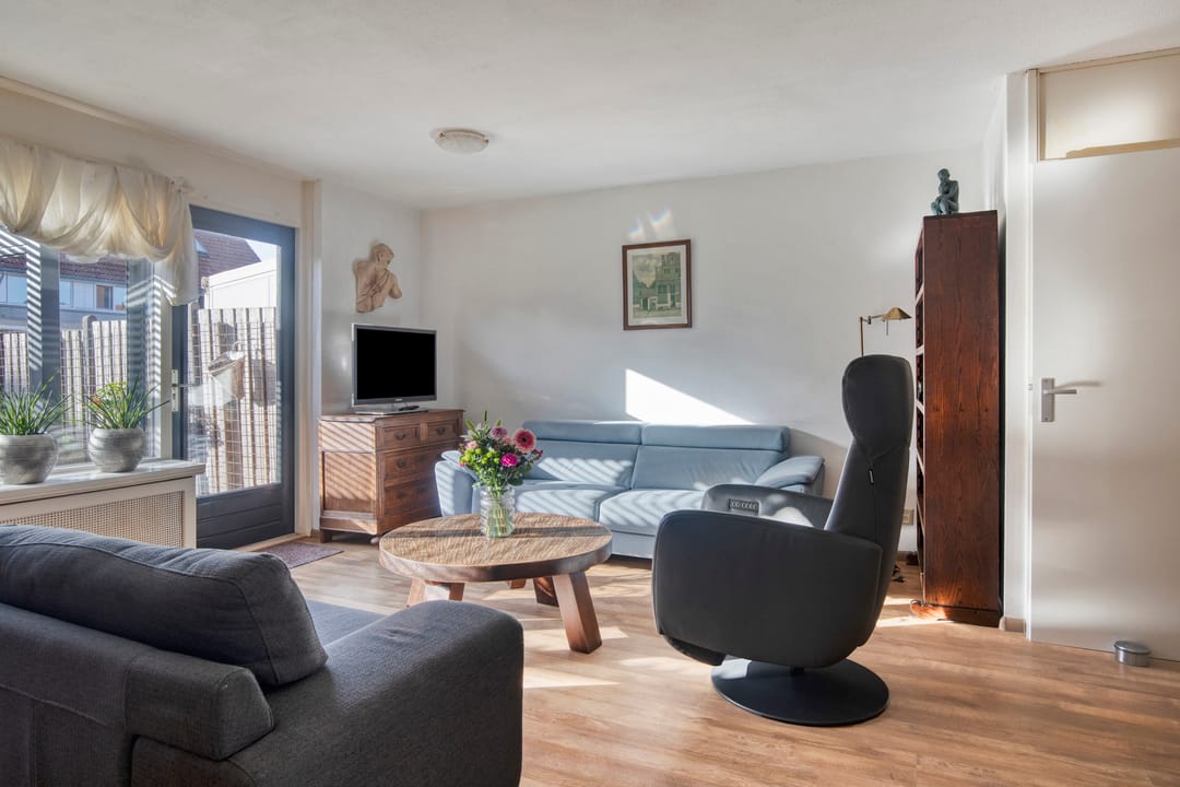 Photo 2 of Meerkoet 27