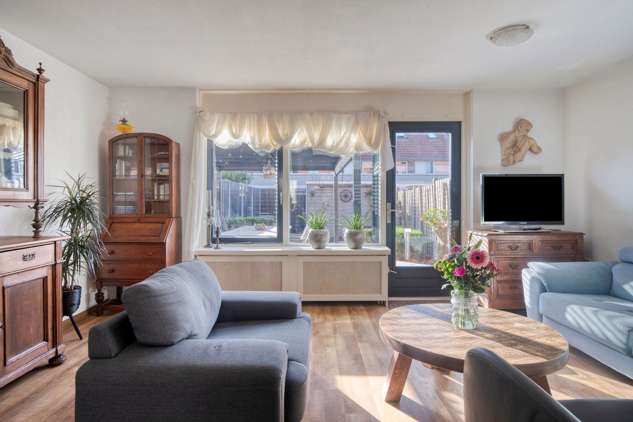 Photo 3 of Meerkoet 27