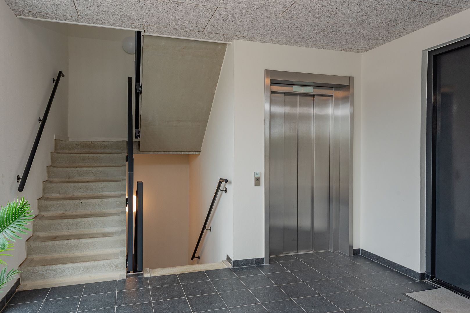 Foto 9 van Sint Nicolaasplein 12