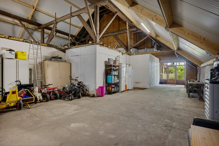 Photo 32 of Hoofdweg 10