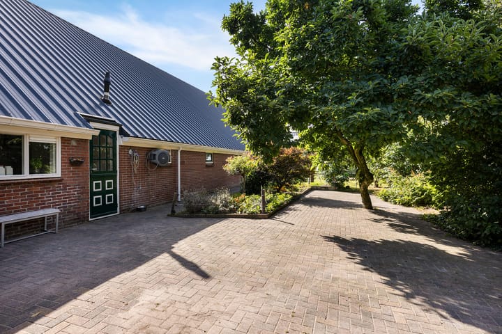 Photo 41 of Hoofdweg 10