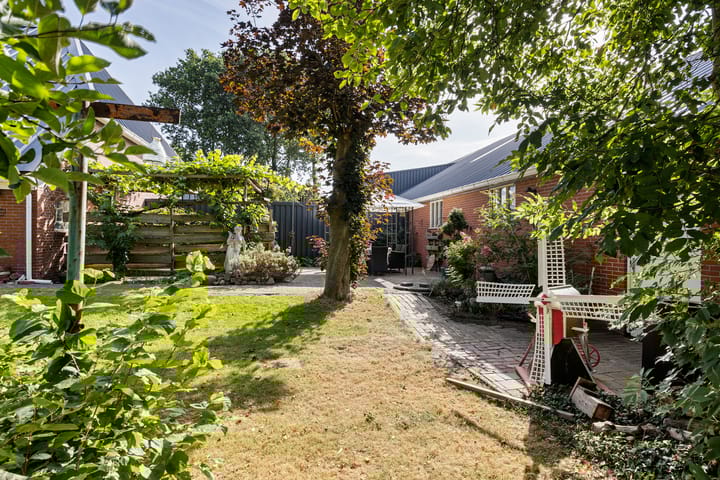 Photo 50 of Hoofdweg 10