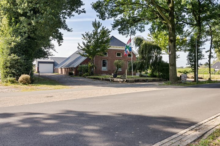 Photo 56 of Hoofdweg 10