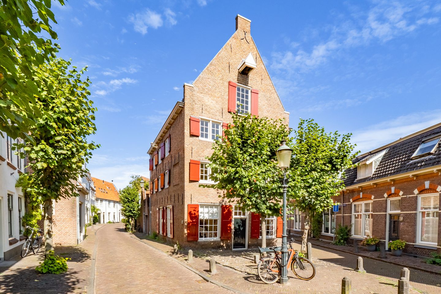 View photo 1 of Breestraat 59