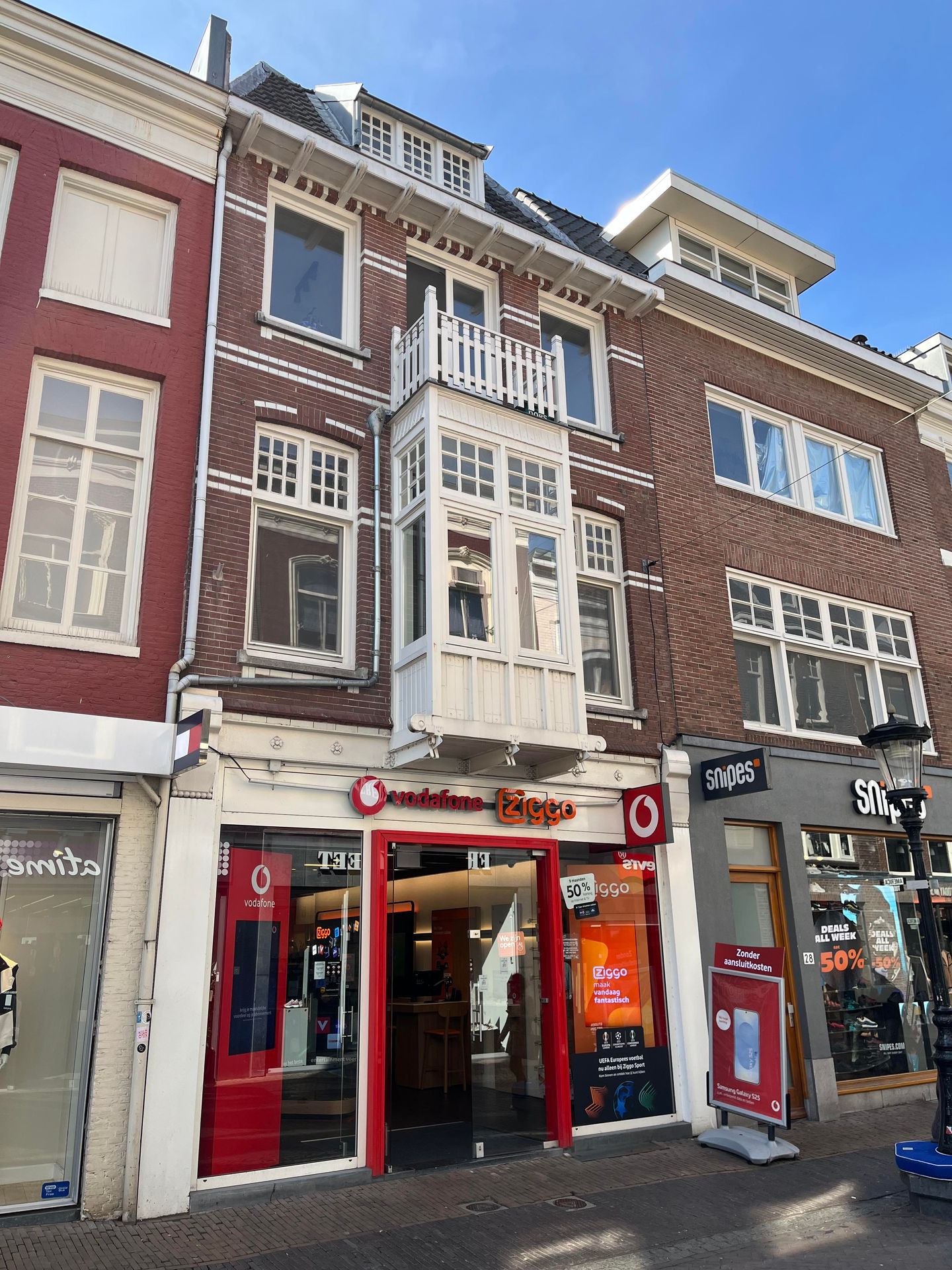 View photo 4 of Lange Elisabethstraat 26