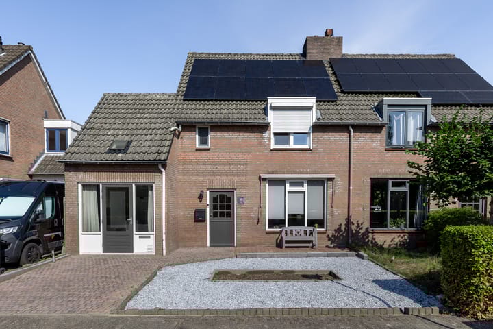 Foto 39 van De Misse 12