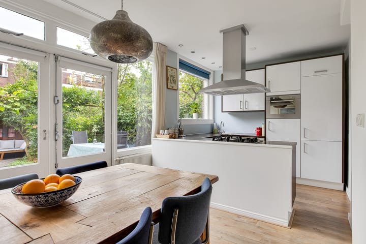 Photo 2 of Van der Mondestraat 91