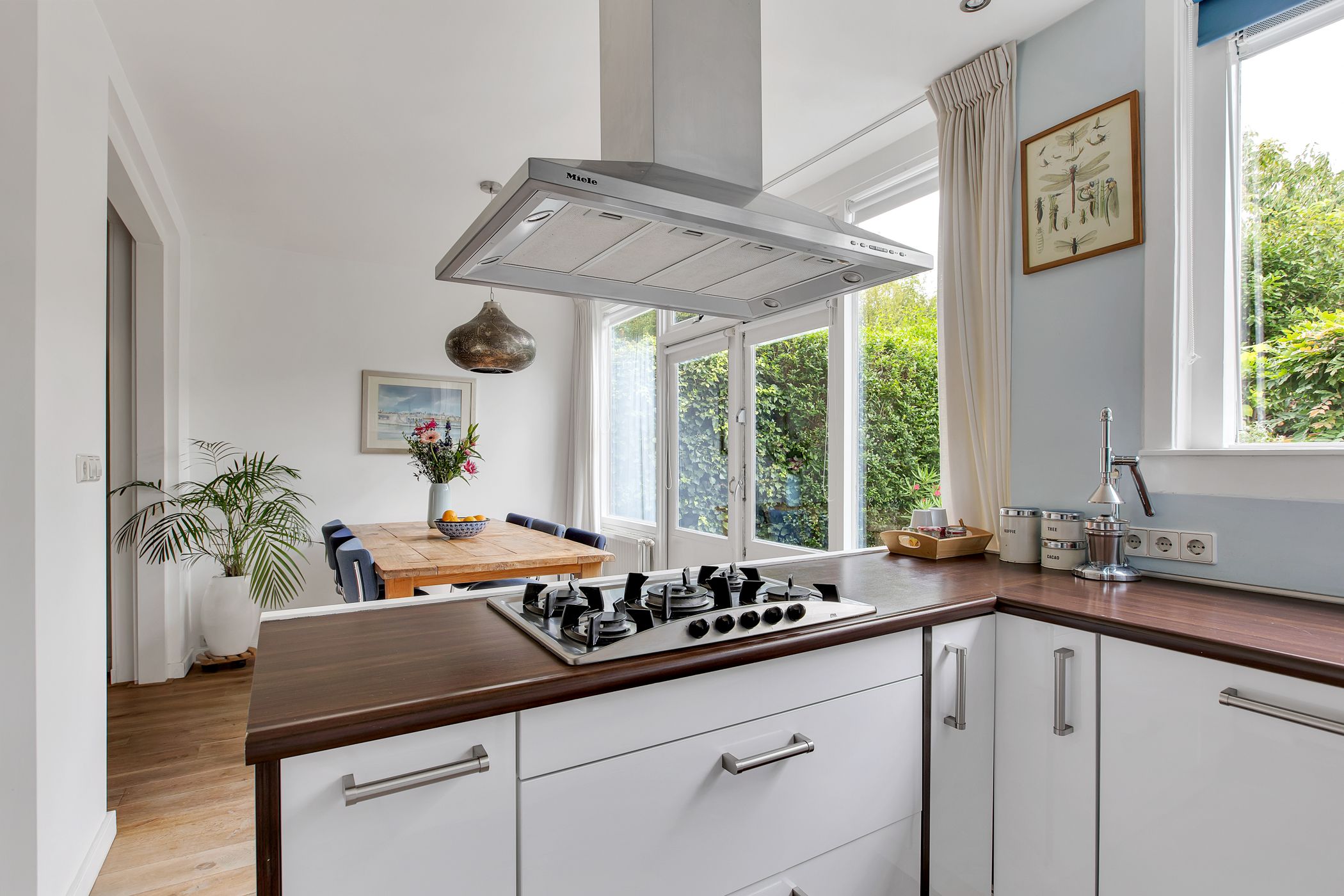 Foto 18 van Van der Mondestraat 91