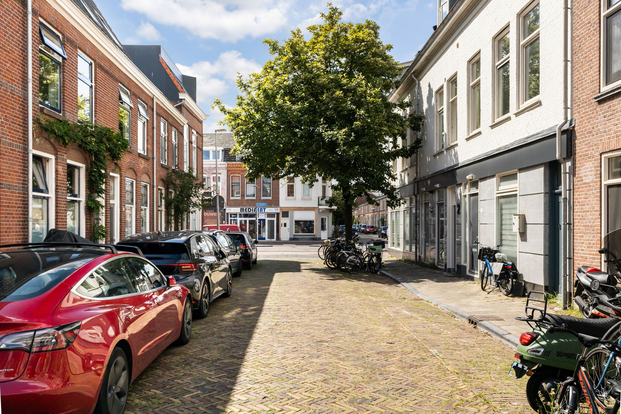 Photo 39 of Violenstraat 11
