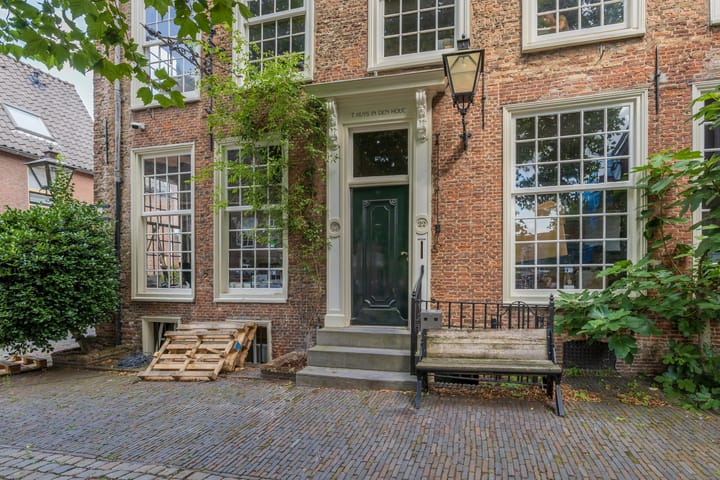 Foto 4 van Pieterskerkhof 22