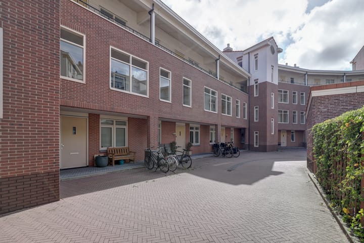 Photo 32 of Principaalhof 25