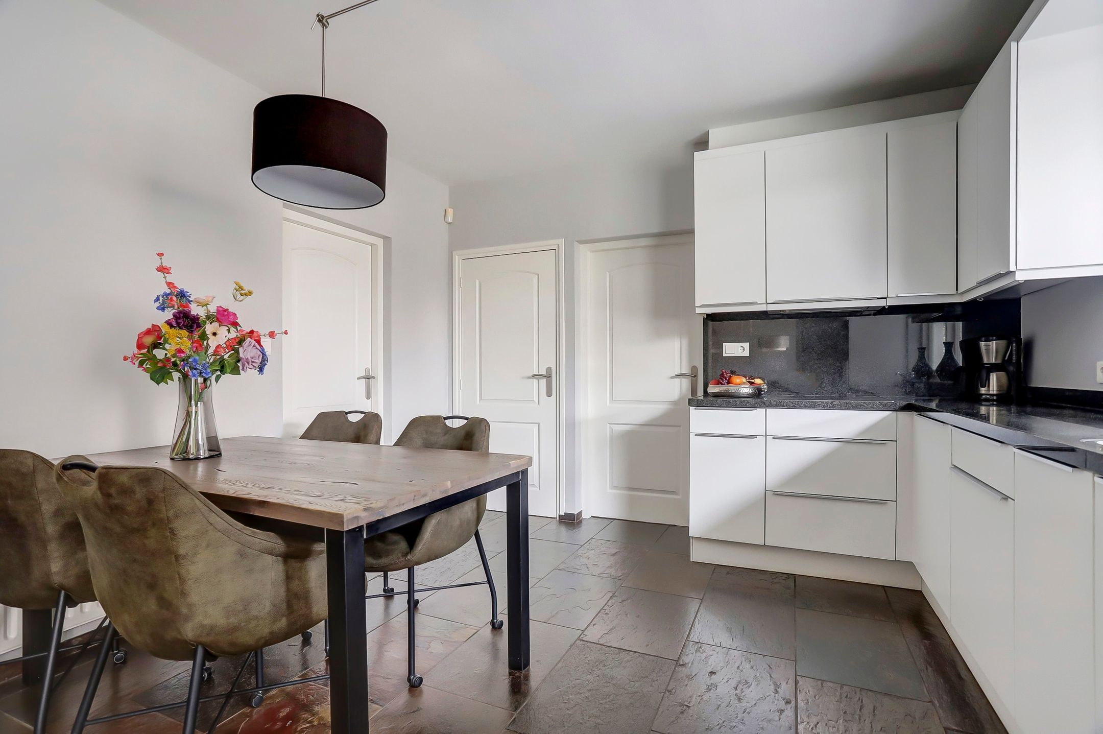 Foto 9 van Paterstraat 82