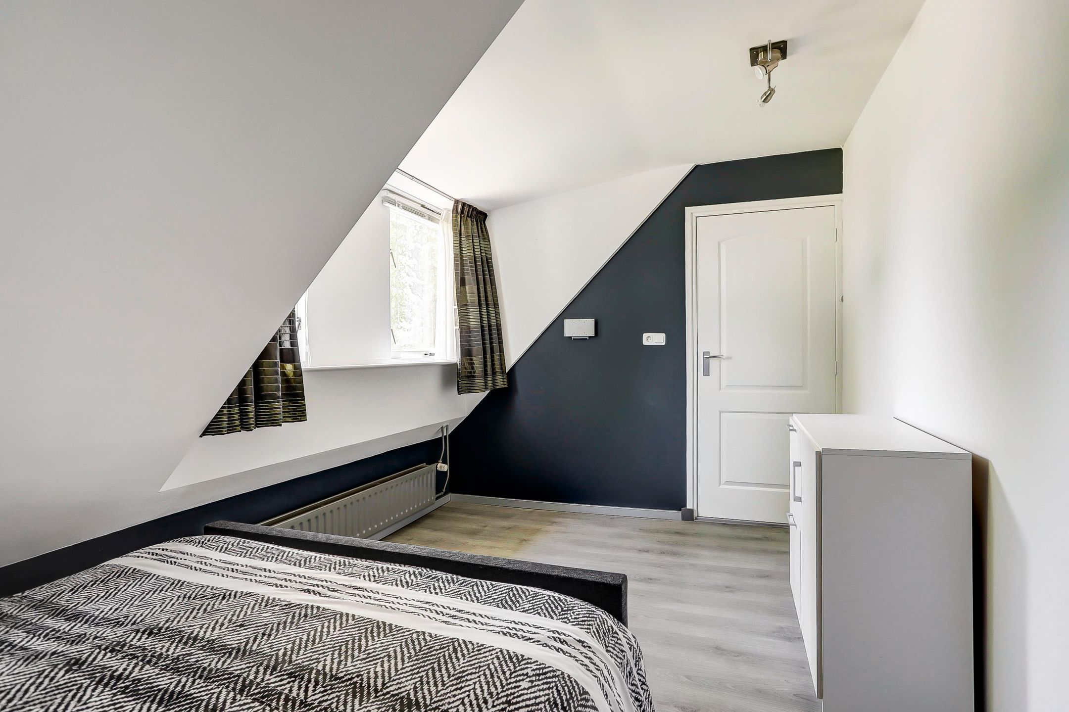 Foto 36 van Paterstraat 82