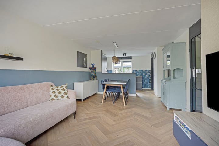 Photo 2 of Diederik van Lentlaan 28