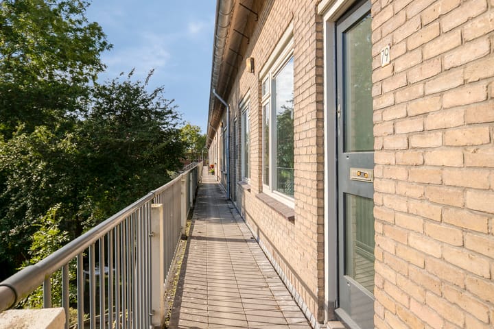 Foto 20 van De Ruyterstraat 79