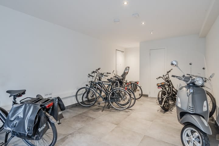 Photo 31 of Koningsweg 71-E