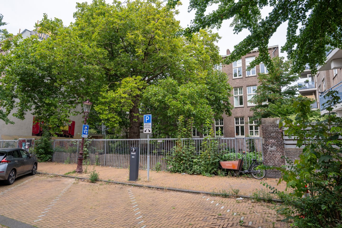 View photo 3 of Zeeburgerdijk 84
