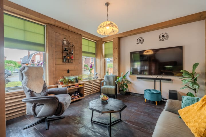 Foto 13 van Burgemeester Mr. H.J. Engelkens-laan 6