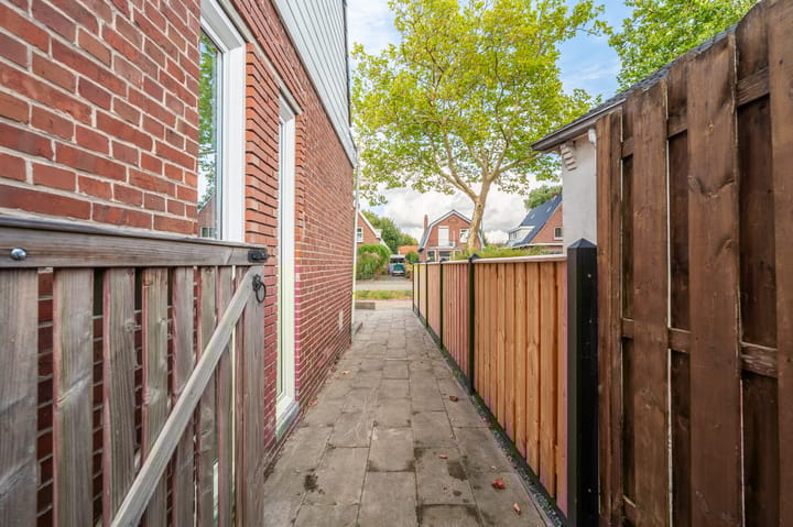 Foto 41 van Burgemeester Mr. H.J. Engelkens-laan 6