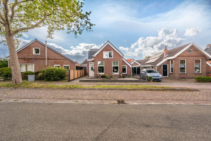 Foto 44 van Burgemeester Mr. H.J. Engelkens-laan 6