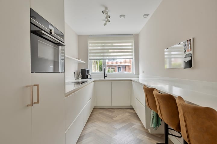 Photo 1 of Albert van Schoonhovenlaan 7