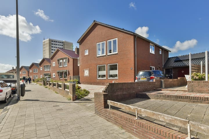 Burgemeester Engelbertsstraat 13-rd main image