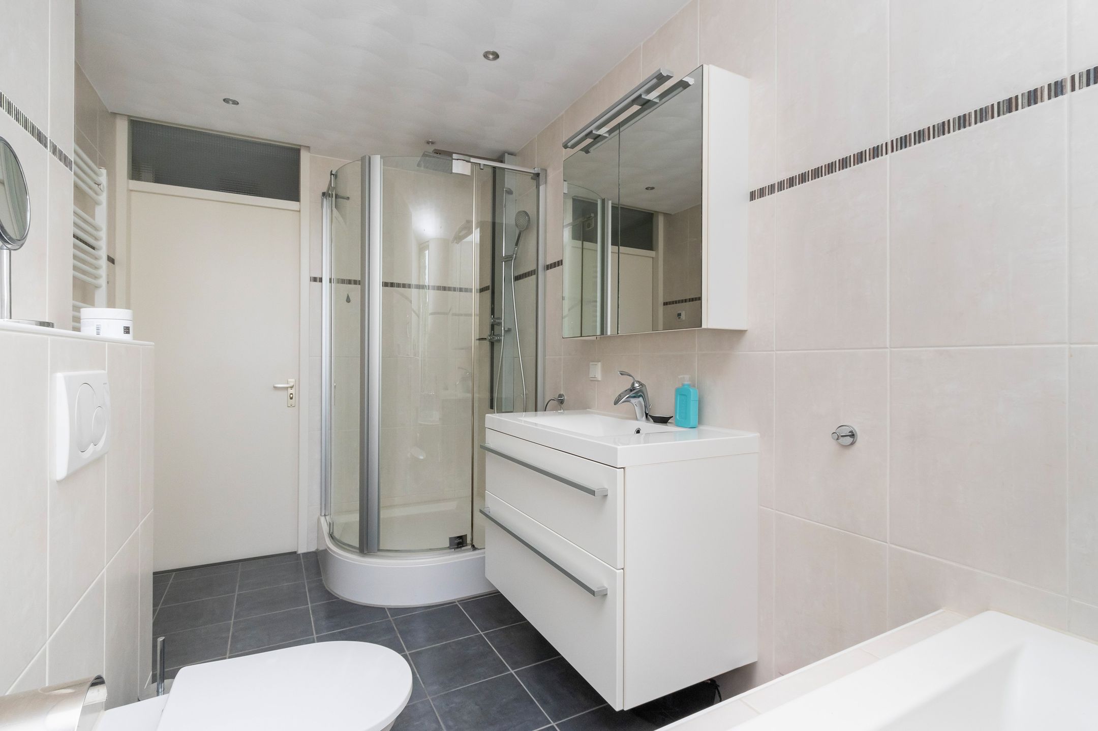 Photo 24 of Eduard van Beinumstraat 53