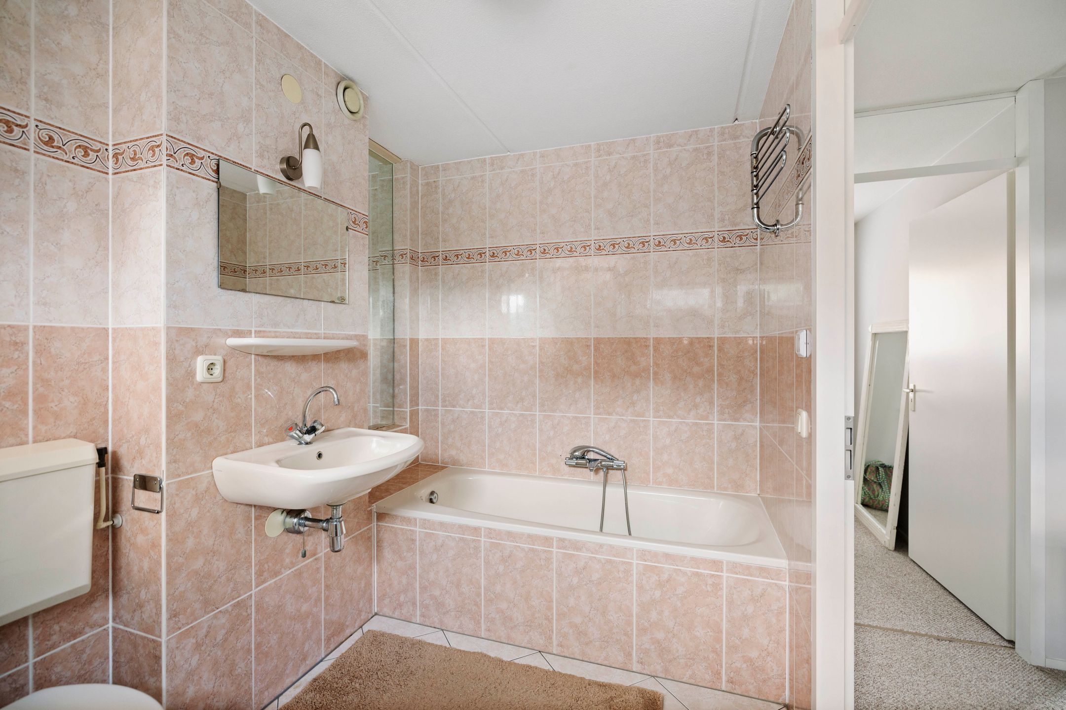 Photo 21 of Bernard Zweersstraat 23