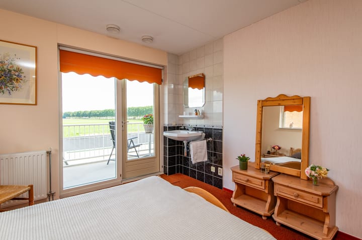 Photo 32 of Lisserdijk 30