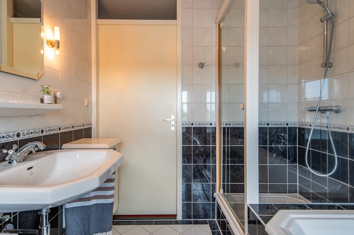 Photo 38 of Lisserdijk 30