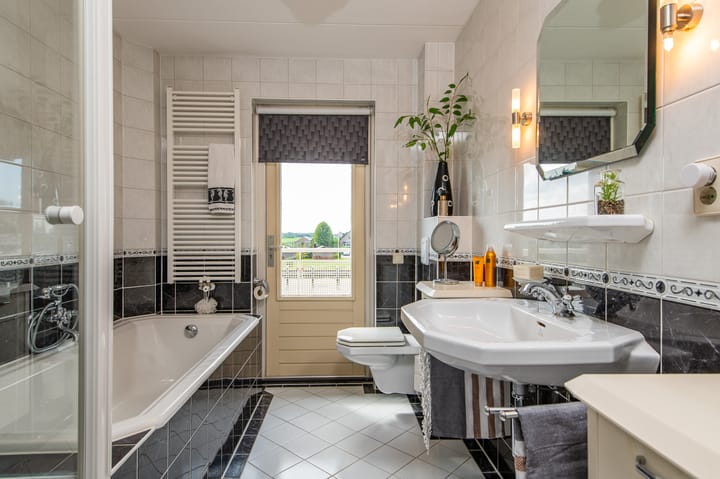 Photo 40 of Lisserdijk 30