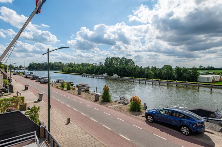 Photo 42 of Lisserdijk 30