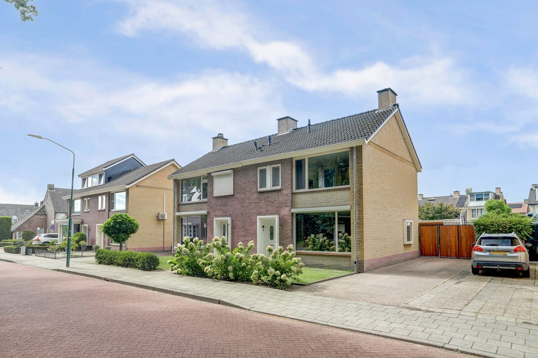 Photo 1 of Mgr de Haasstraat 8