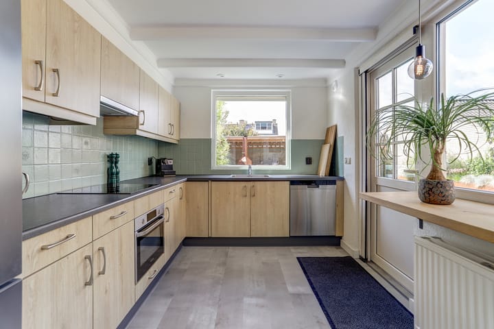 Foto 14 van Mgr de Haasstraat 8