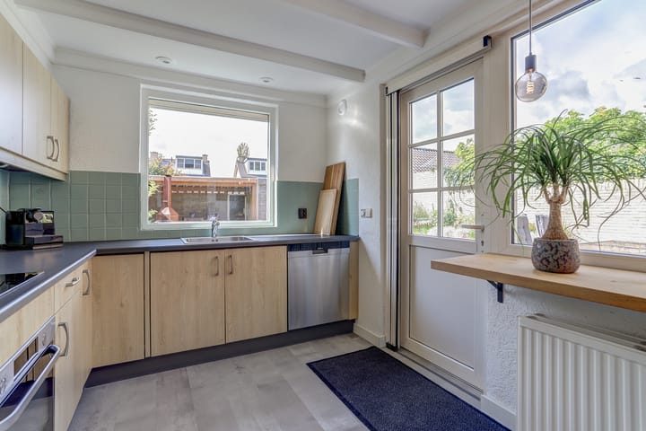 Foto 17 van Mgr de Haasstraat 8