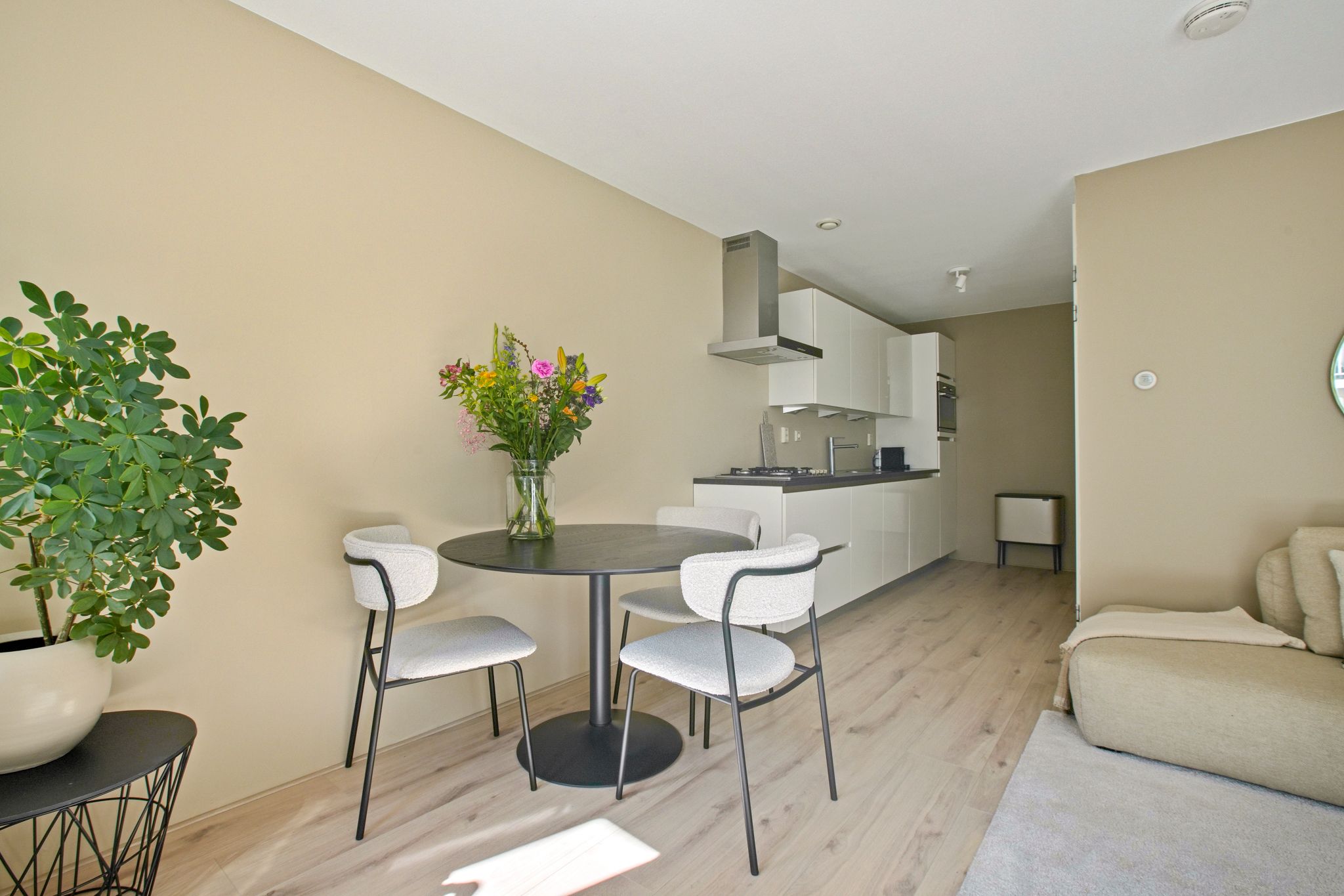 Foto 6 van Van der Hoopstraat 65-2