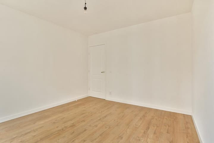 Foto 11 van Pieter van der Doesstraat 26-1