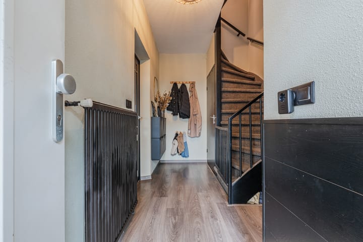 Photo 8 of Curiestraat 46