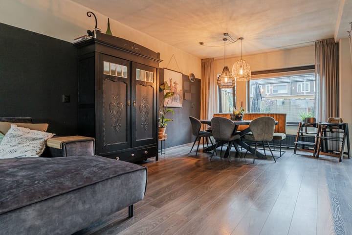 Photo 11 of Curiestraat 46