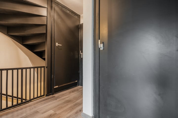 Photo 19 of Curiestraat 46