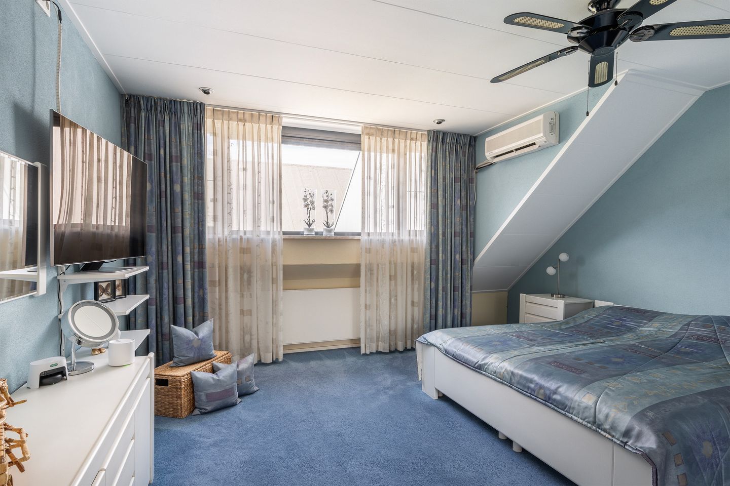 Photo 25 of Leenman 8