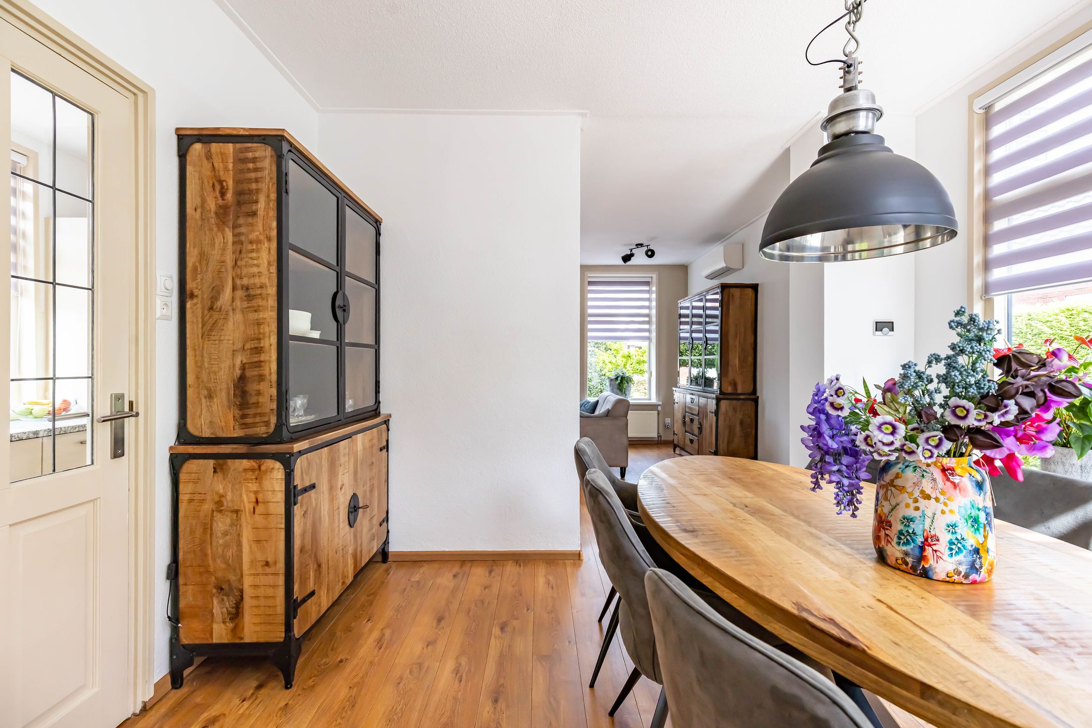 Foto 15 van Julianastraat 187